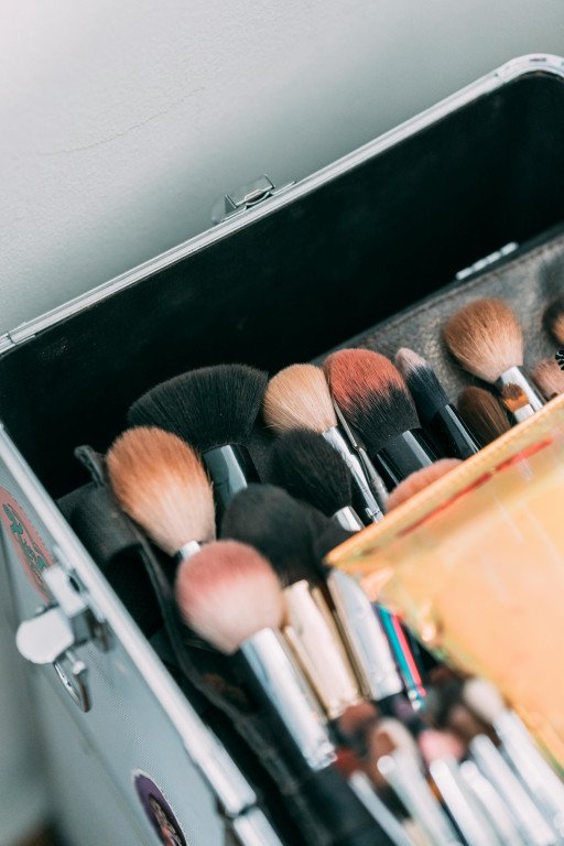 The Ultimate Guide to Choosing and Organizing Your Multifunction Makeup Cabinet